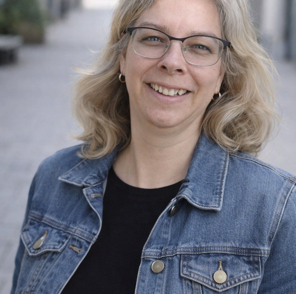 Rebecca Van Genderen