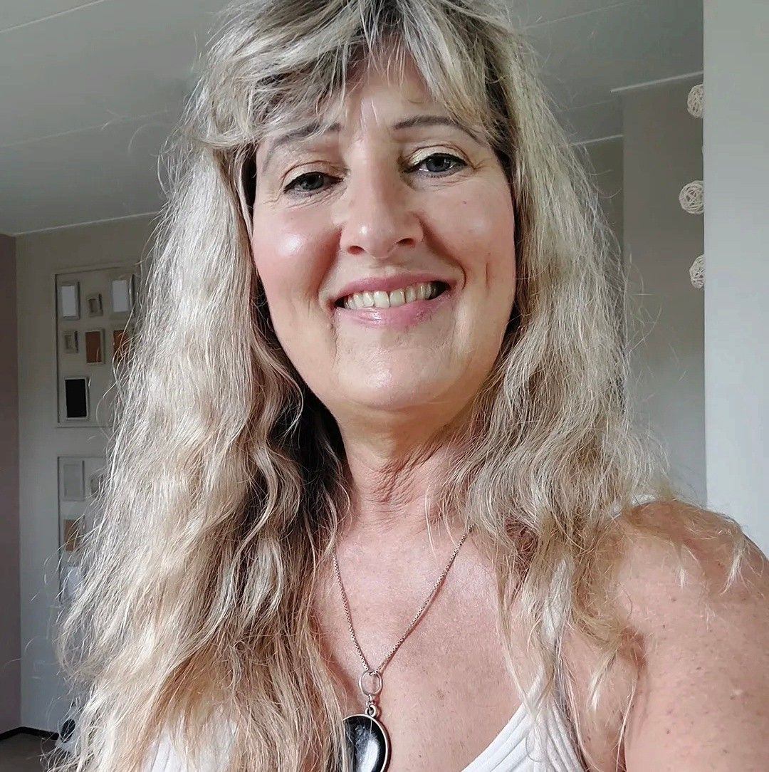 Laura van Hemert