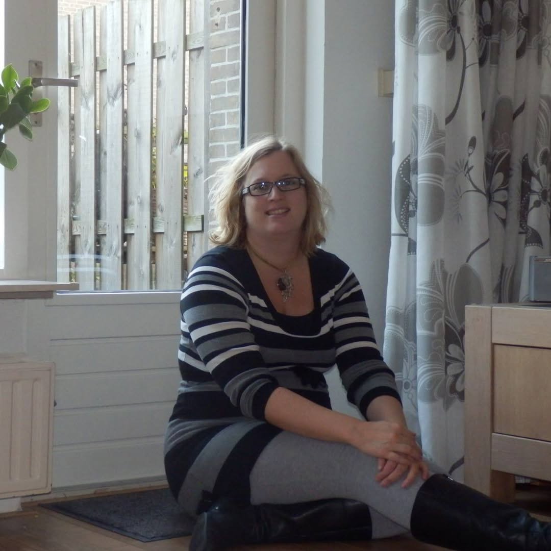 Wendy Holvast