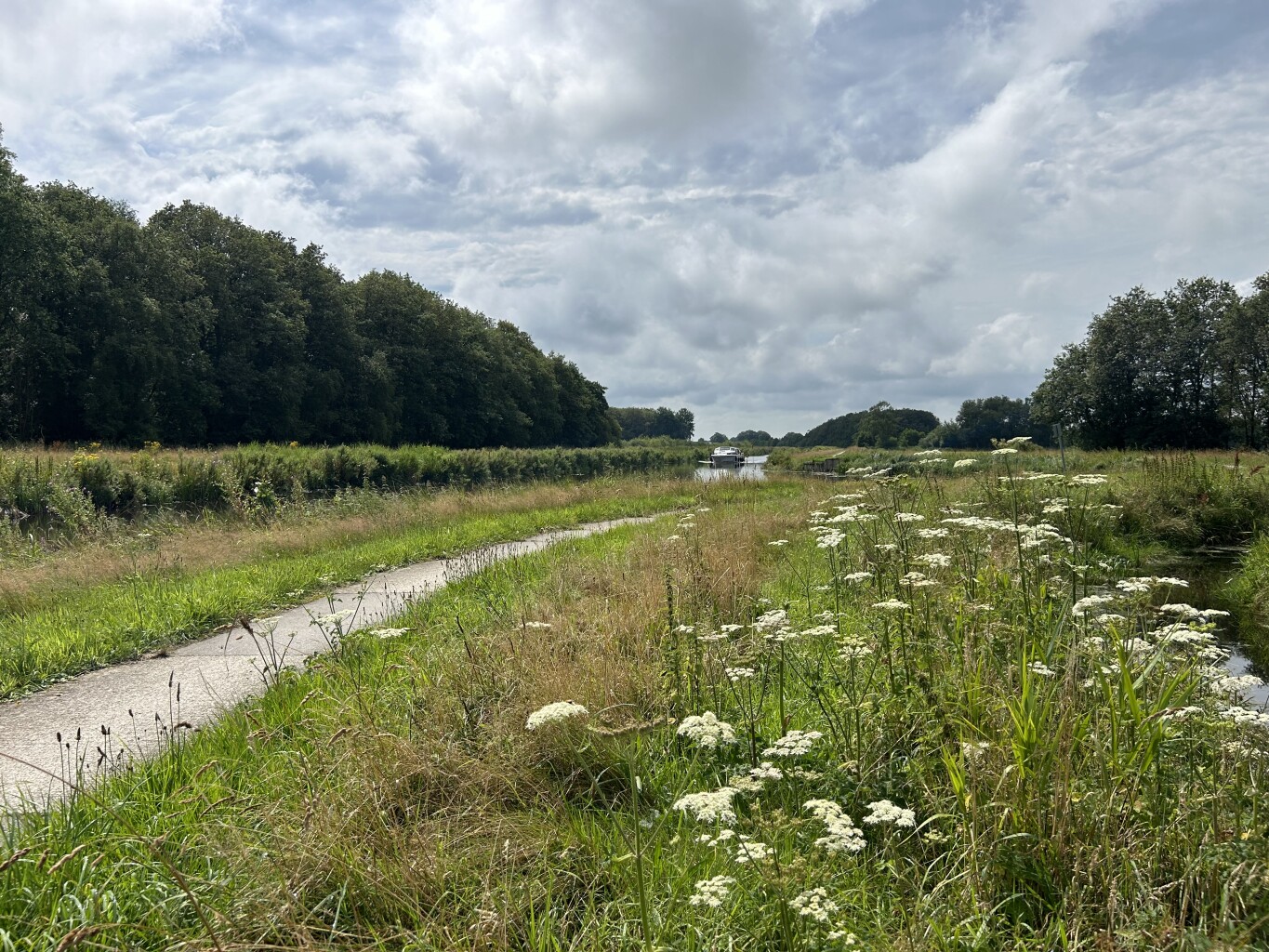Beetsterzwaag - Sluiszicht · Friese Woudenpad etappe 8