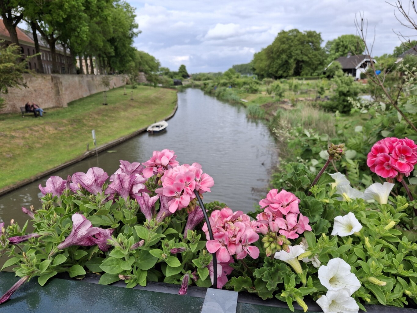 Station Tiel - Buren (bushalte Plantsoen) · Betuwepad etappe 1