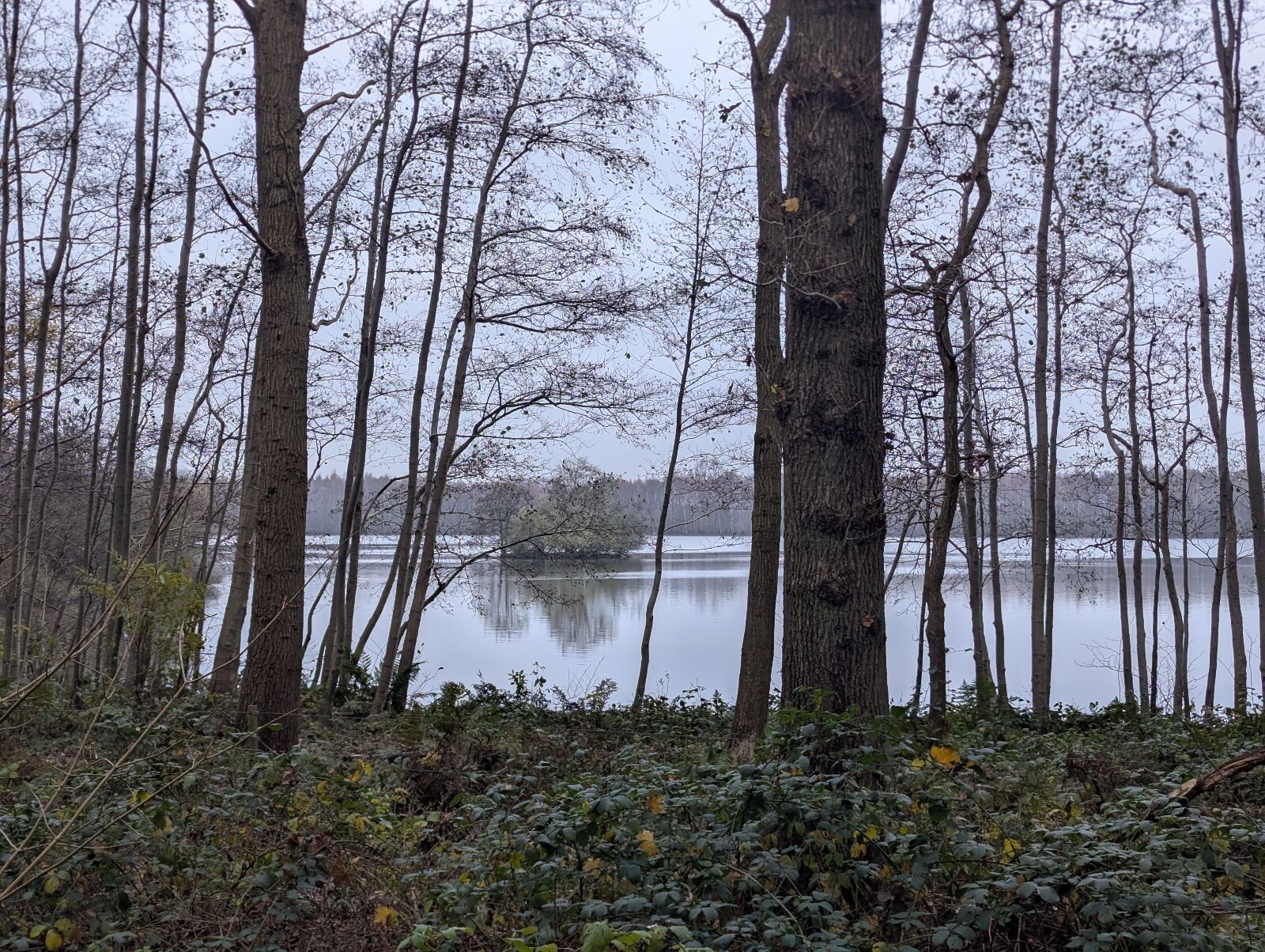 Midwolda, borg en kerk