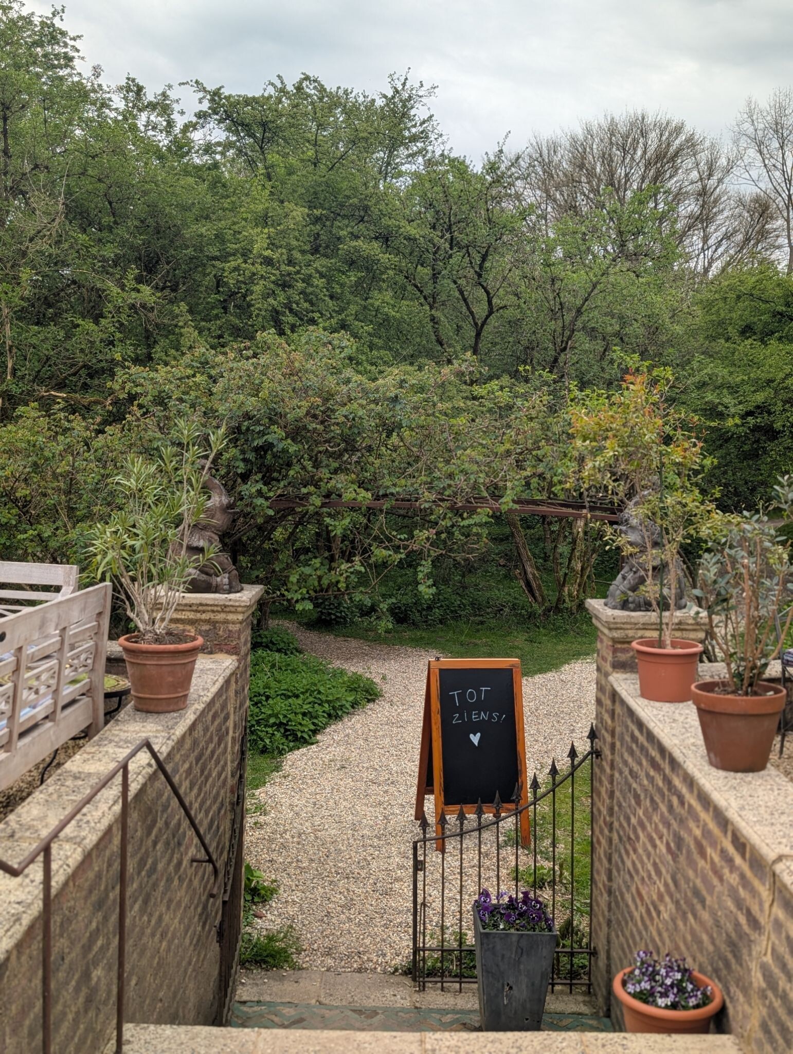 Naar de Millinger Theetuin