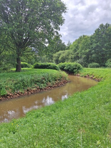Wandelen langs kastelen en water