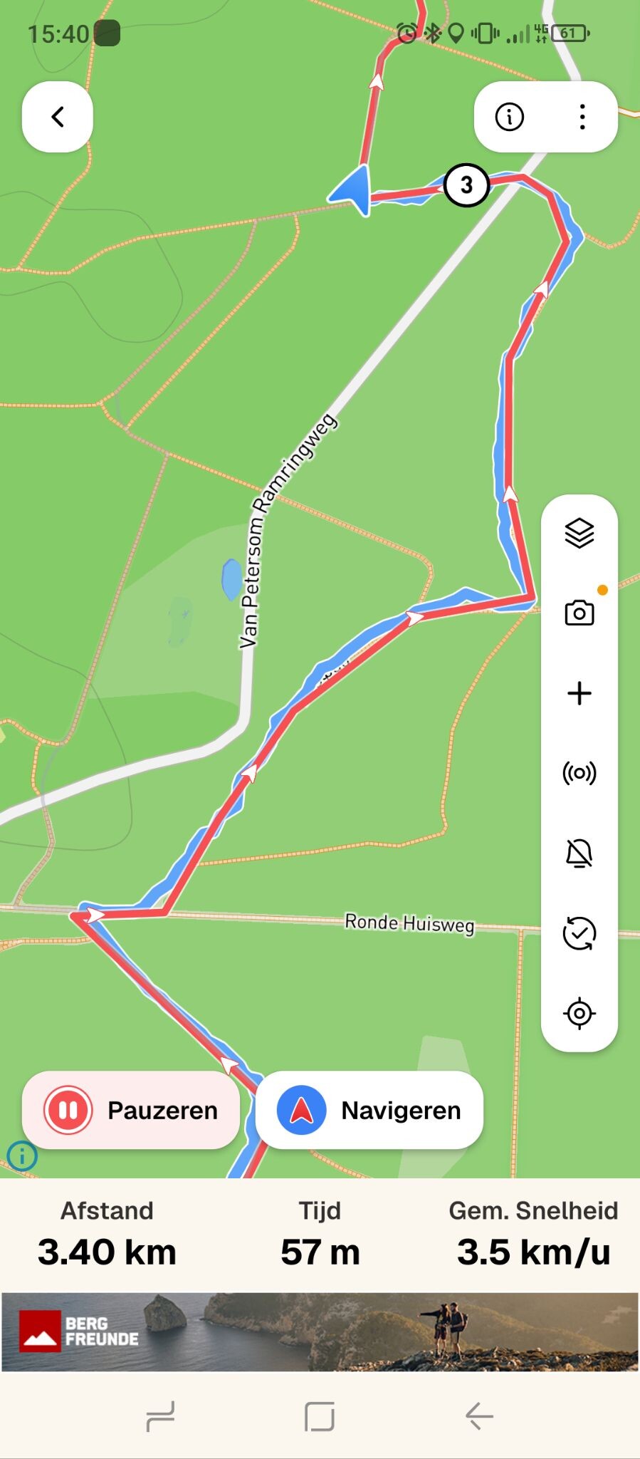 Route op de kaart wijkt op een gegeven moment af van de paaltjes.
