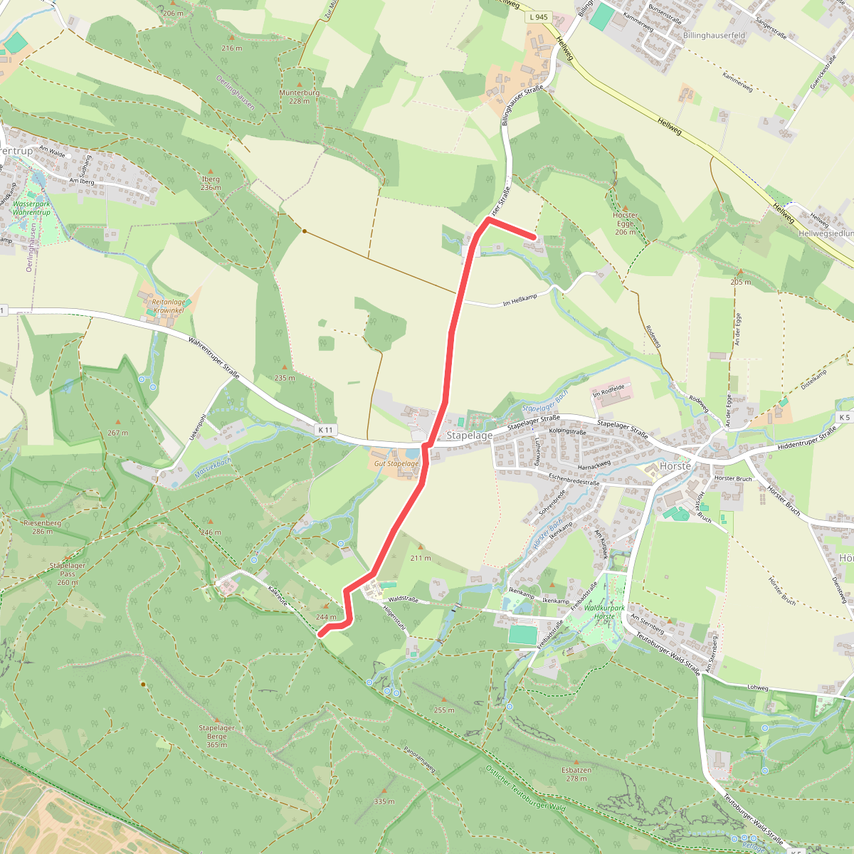 Hermannshöhen-Zuweg kwaliteitsboerderij Haus Berkenkamp, Lage