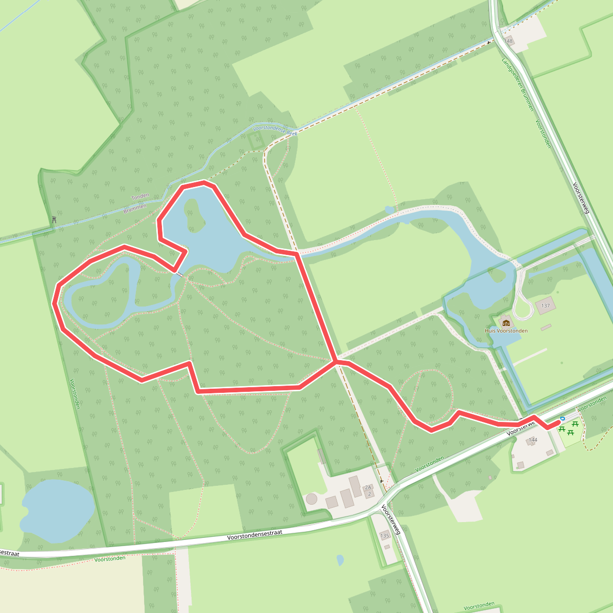 Wandelroute door het parkbos van Landgoed Voorstonden