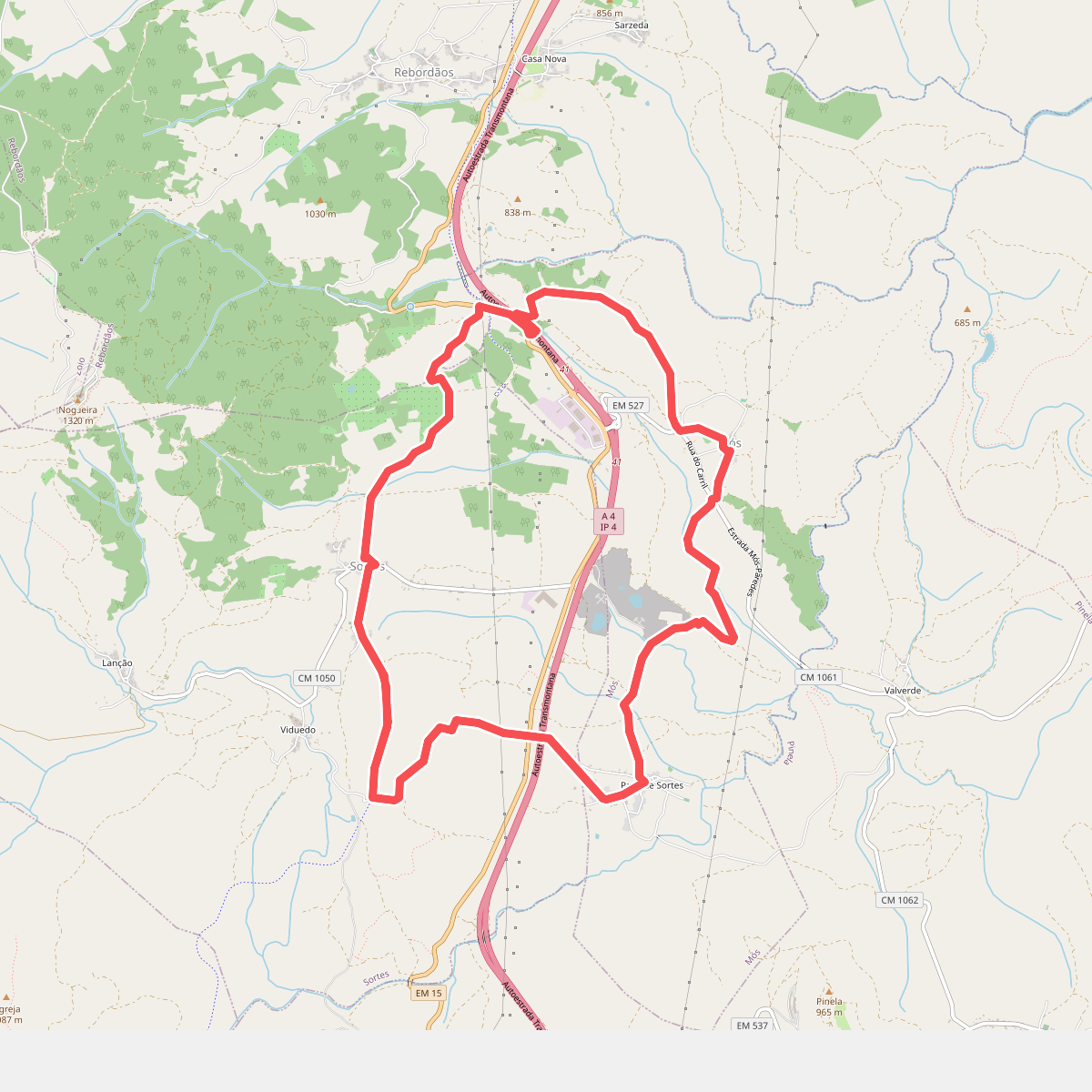 Nas Faldas da Serra da Nogueira